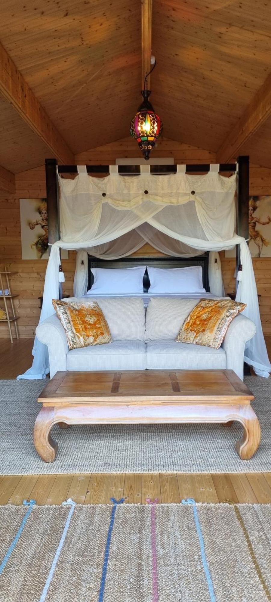Healing Garden - California King Bed - Uluwatu Gold Coast